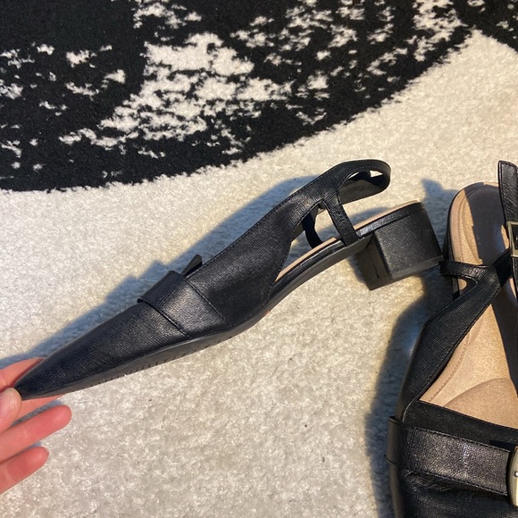 Rockport Women’s Total Motion Gracie Buckle Heel in Black - Picture 2 of 4